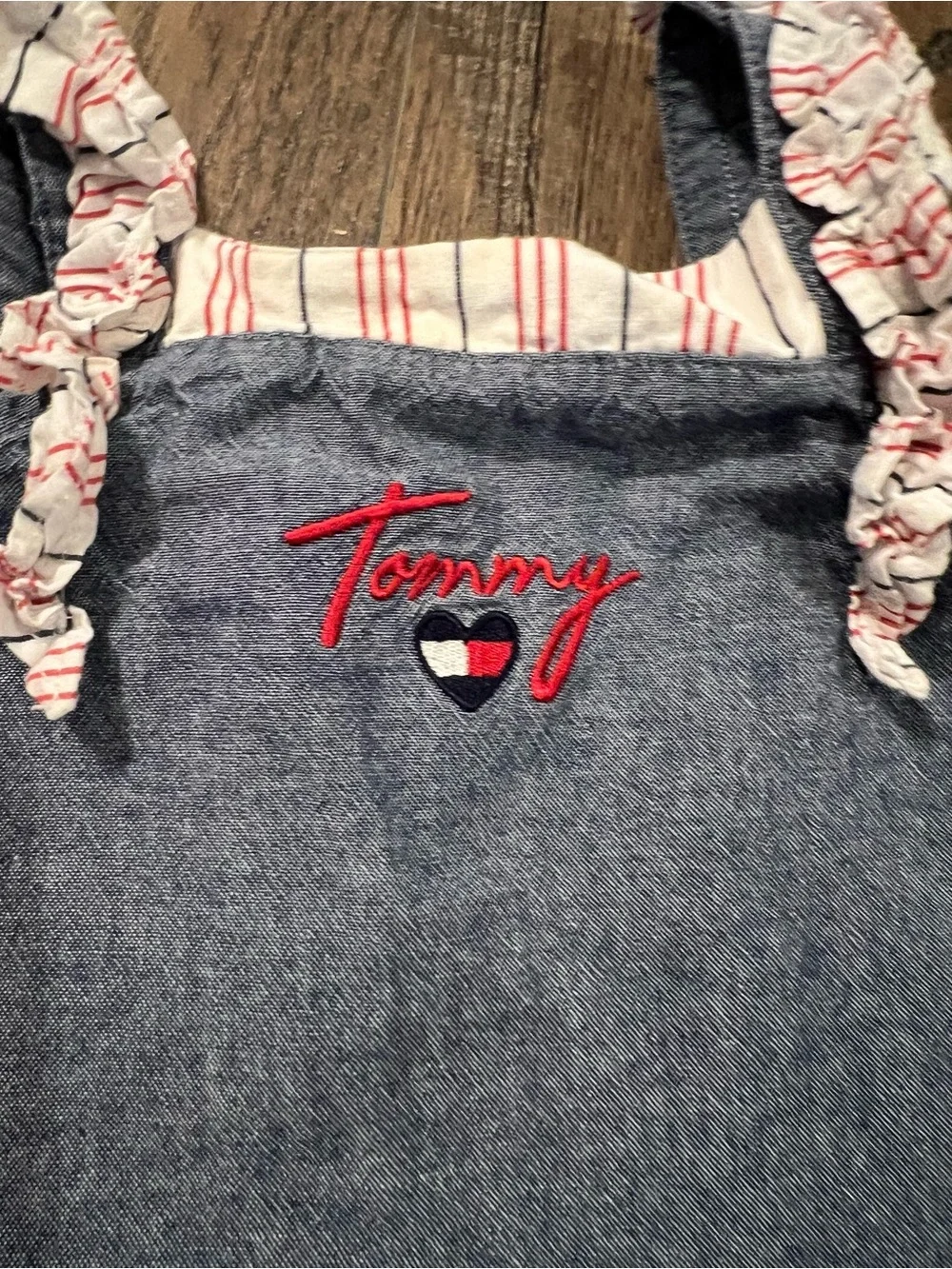 Tommy Hilfiger Chambray Tank Top with White Leggings - Blue & White